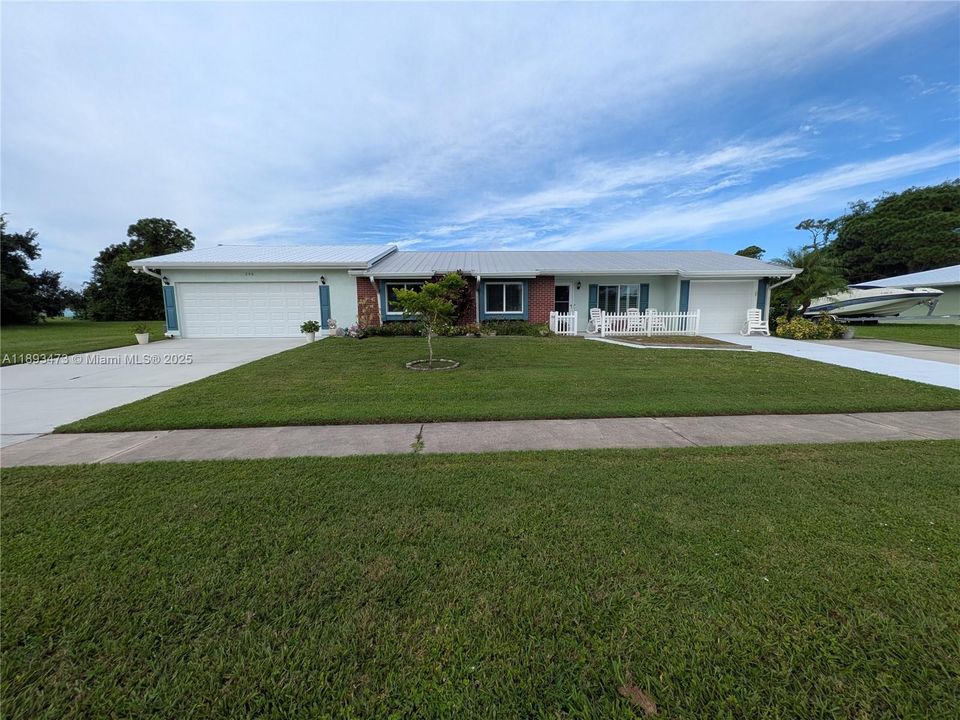 待售: $537,500 (4 贝兹, 4 浴室, 2800 平方英尺)