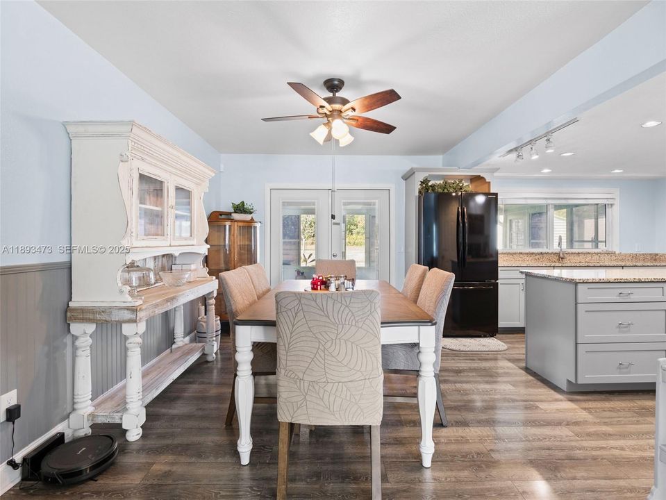 待售: $537,500 (4 贝兹, 4 浴室, 2800 平方英尺)