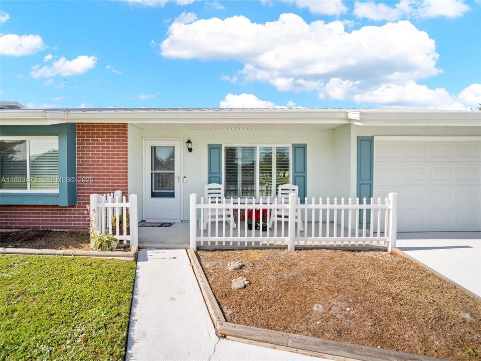 待售: $537,500 (4 贝兹, 4 浴室, 2800 平方英尺)