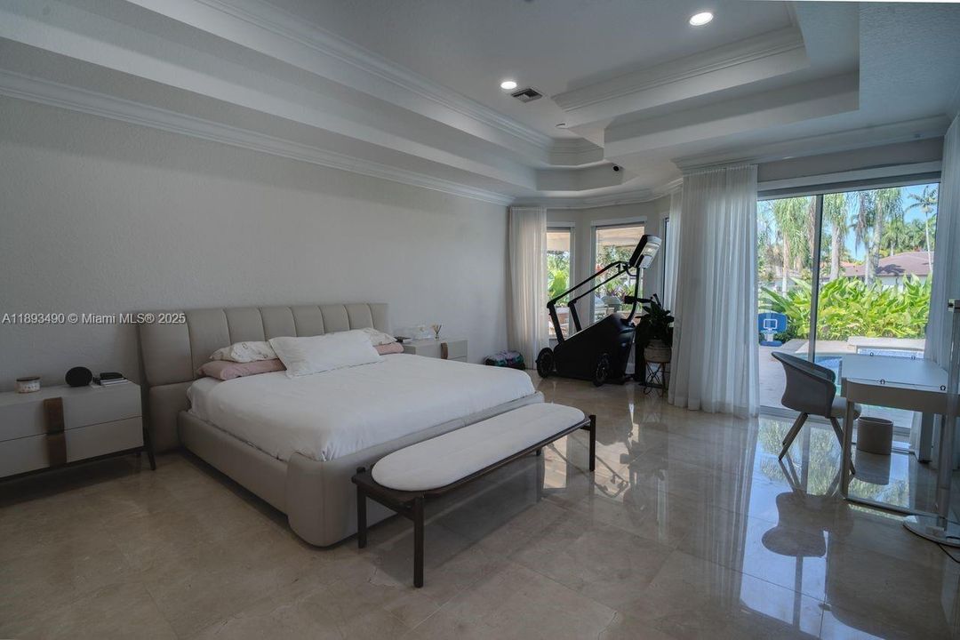 For Rent: $17,000 (4 beds, 4 baths, 4316 Square Feet)