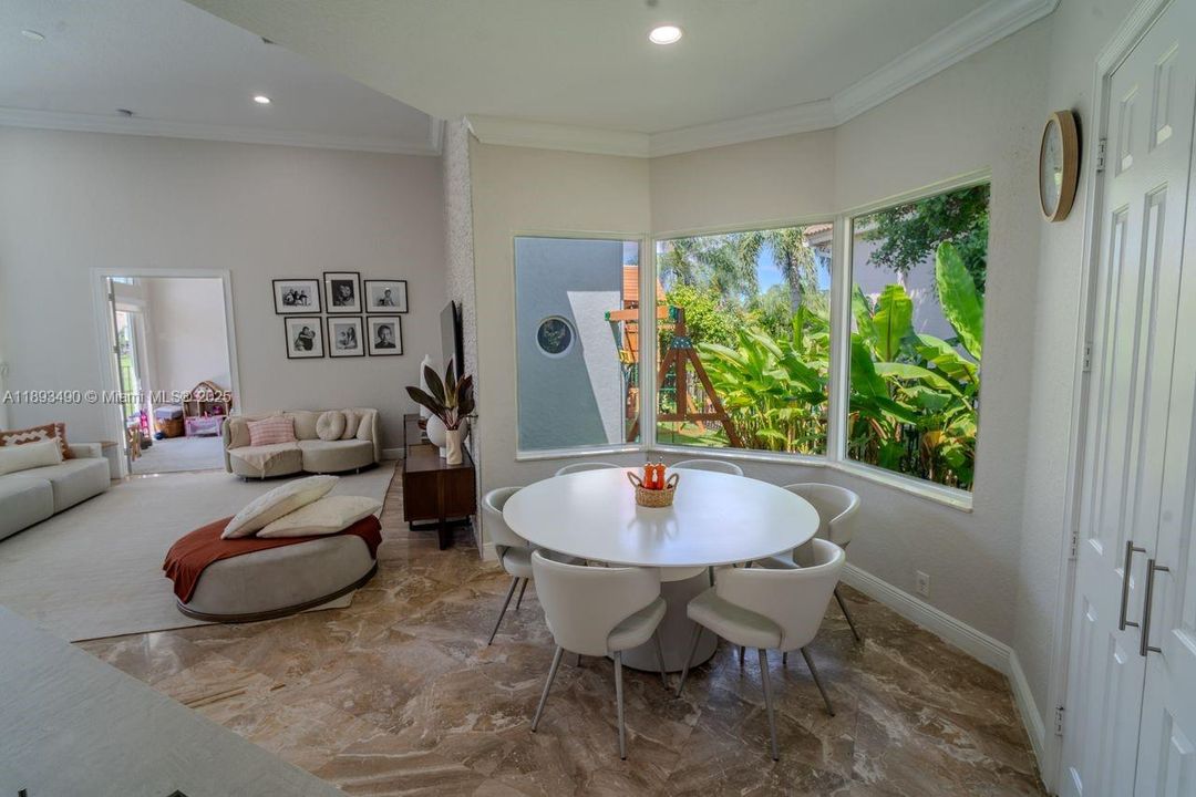 For Rent: $17,000 (4 beds, 4 baths, 4316 Square Feet)