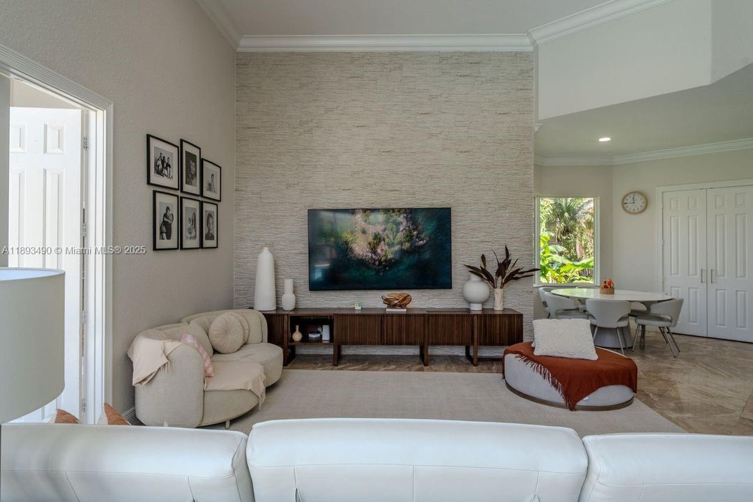 For Rent: $17,000 (4 beds, 4 baths, 4316 Square Feet)