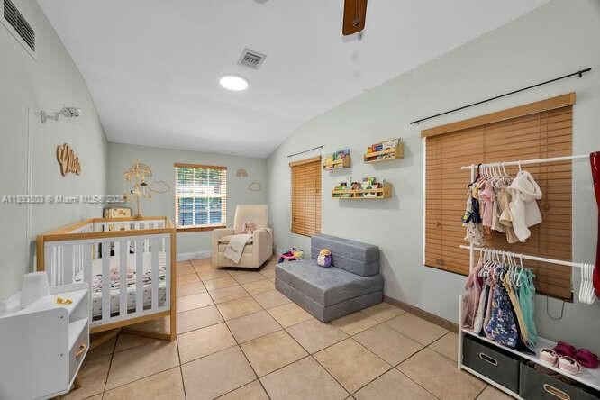 На продажу: $699,000 (3 спален, 2 ванн, 1565 Квадратных фут)