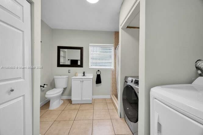 На продажу: $699,000 (3 спален, 2 ванн, 1565 Квадратных фут)