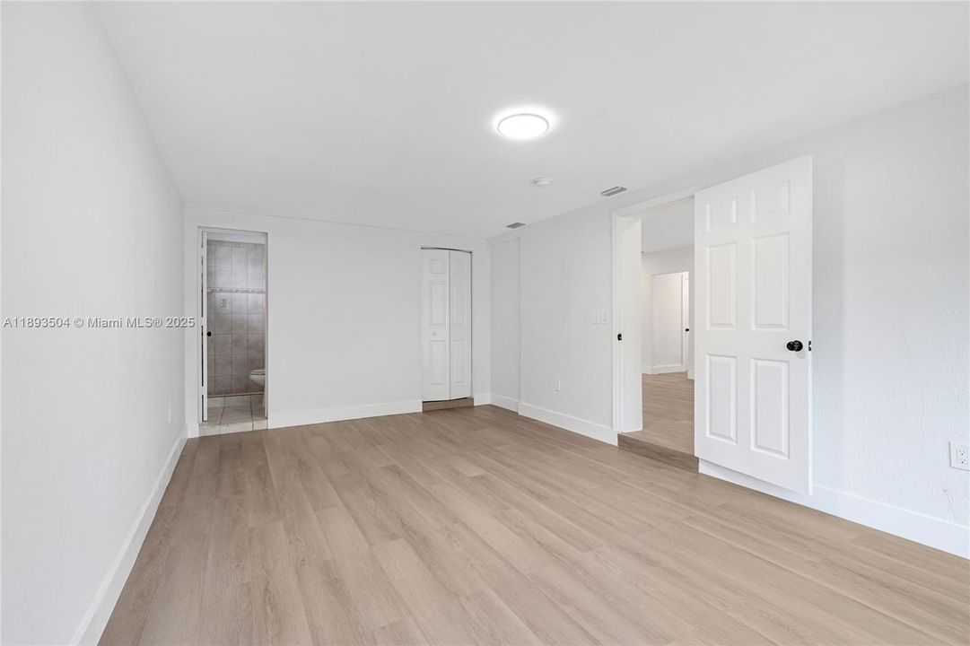 Active With Contract: $504,900 (3 beds, 2 baths, 1601 Square Feet)