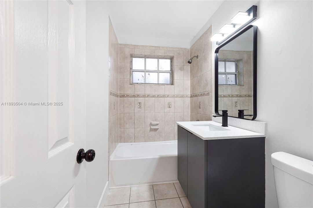 Active With Contract: $504,900 (3 beds, 2 baths, 1601 Square Feet)