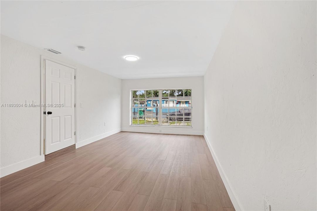 Active With Contract: $504,900 (3 beds, 2 baths, 1601 Square Feet)