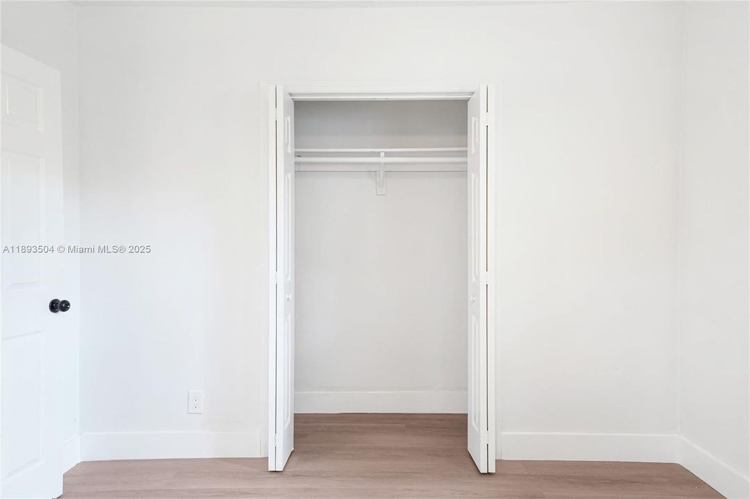 Active With Contract: $504,900 (3 beds, 2 baths, 1601 Square Feet)