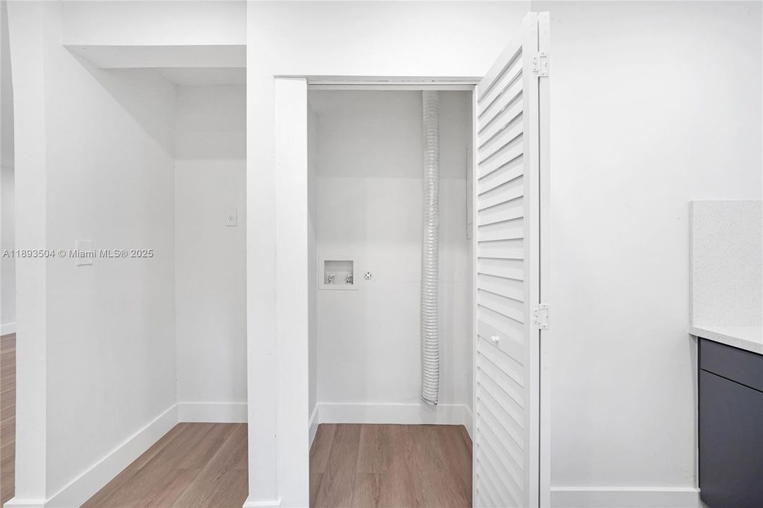 Active With Contract: $504,900 (3 beds, 2 baths, 1601 Square Feet)