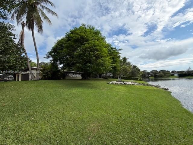 待售: $2,300,000 (3 贝兹, 2 浴室, 1522 平方英尺)