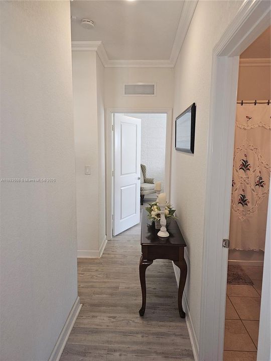 Под контрактом: $1,124,900 (4 спален, 3 ванн, 2688 Квадратных фут)