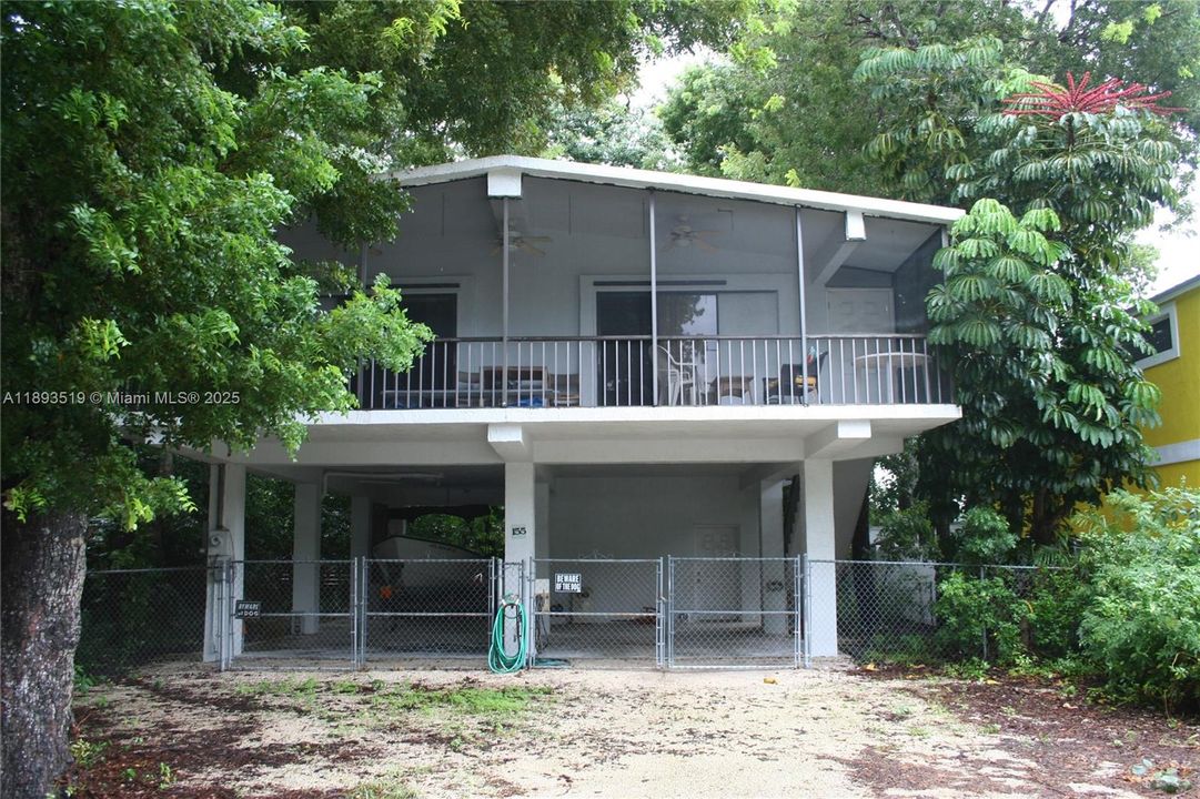 Recently Sold: $759,000 (3 beds, 2 baths, 1380 Square Feet)