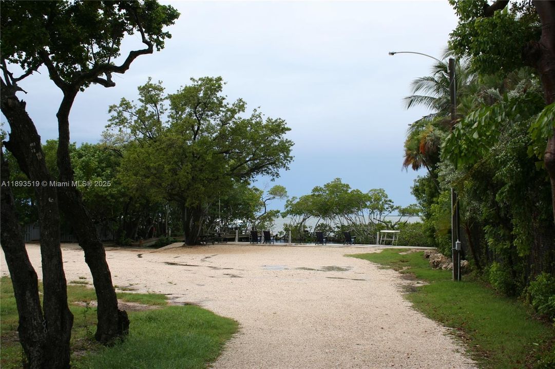 Recently Sold: $759,000 (3 beds, 2 baths, 1380 Square Feet)