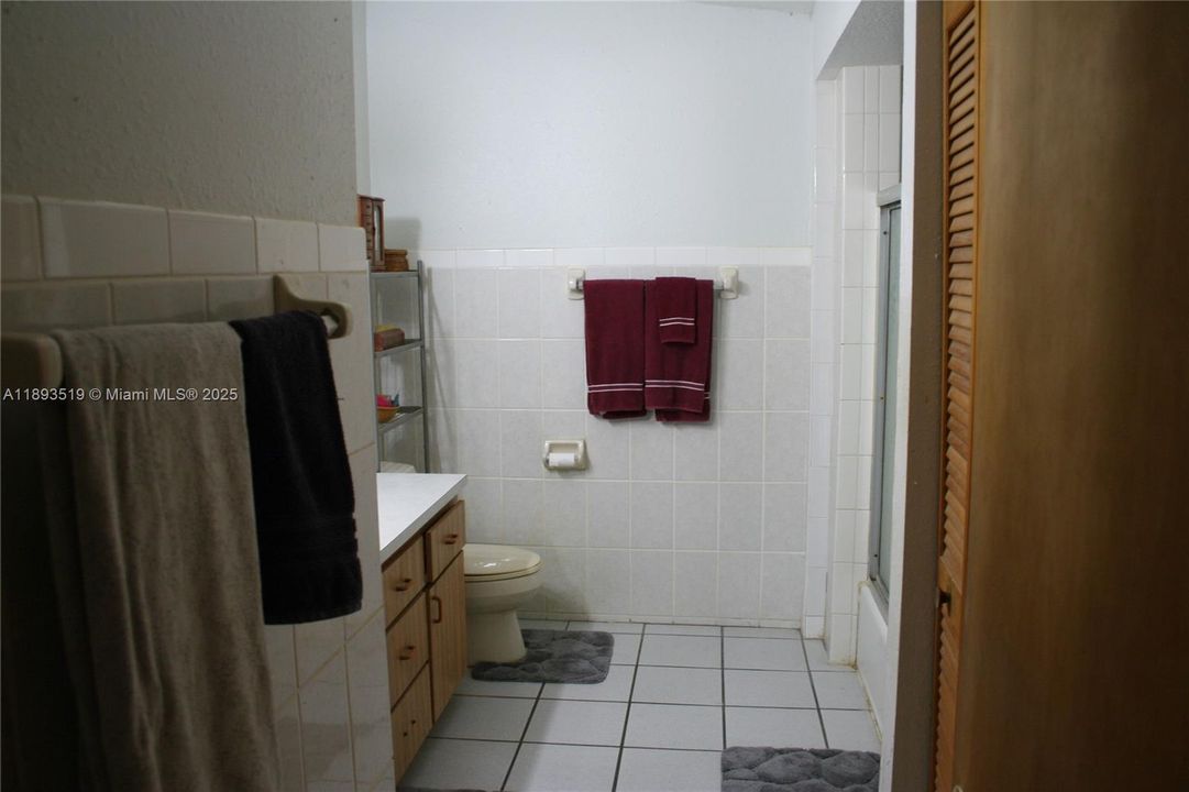 Recently Sold: $759,000 (3 beds, 2 baths, 1380 Square Feet)