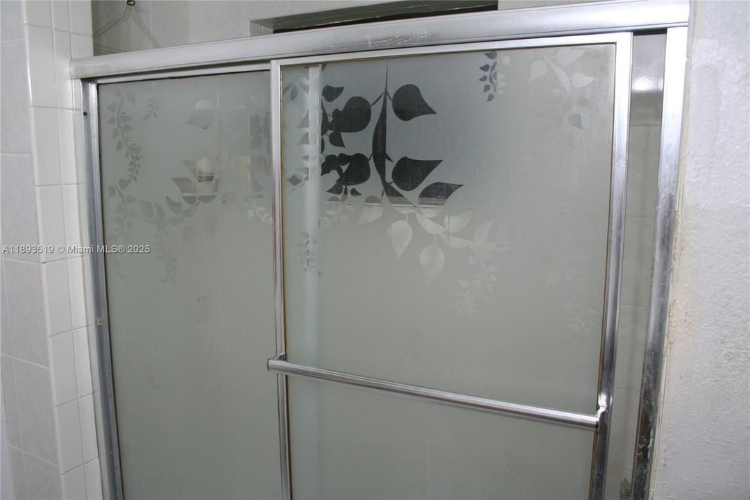 Recently Sold: $759,000 (3 beds, 2 baths, 1380 Square Feet)