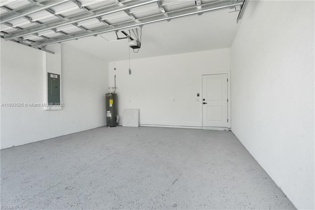 En Venta: $329,900 (3 camas, 2 baños, 0 Pies cuadrados)