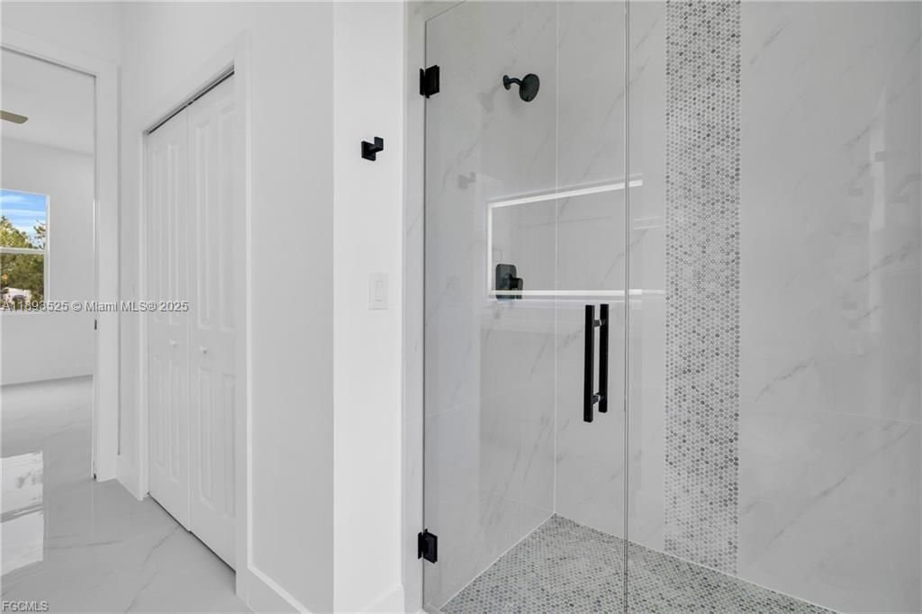 En Venta: $329,900 (3 camas, 2 baños, 0 Pies cuadrados)