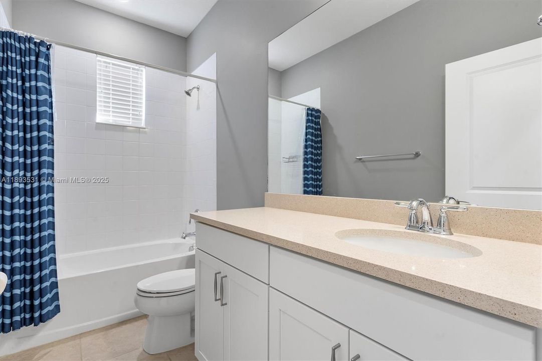 В аренду: $3,499 (3 спален, 2 ванн, 1561 Квадратных фут)