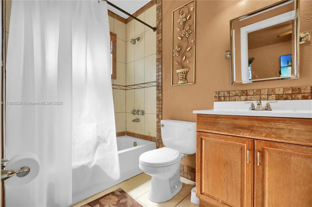 待售: $519,900 (4 贝兹, 2 浴室, 1350 平方英尺)