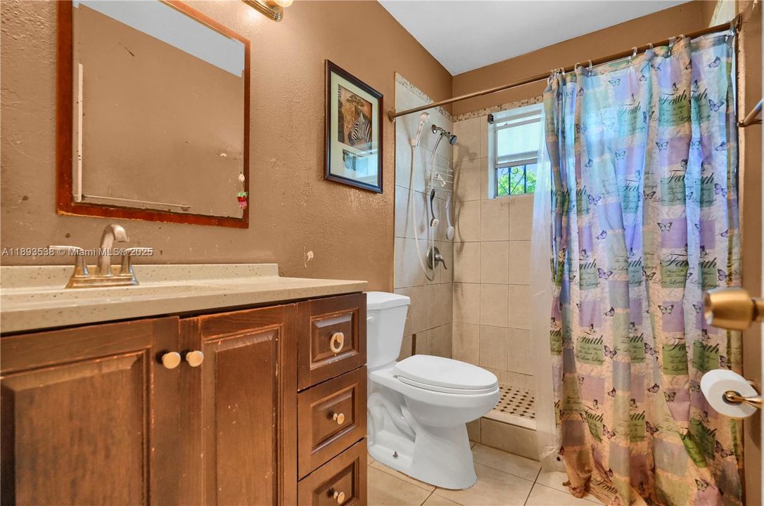 待售: $519,900 (4 贝兹, 2 浴室, 1350 平方英尺)