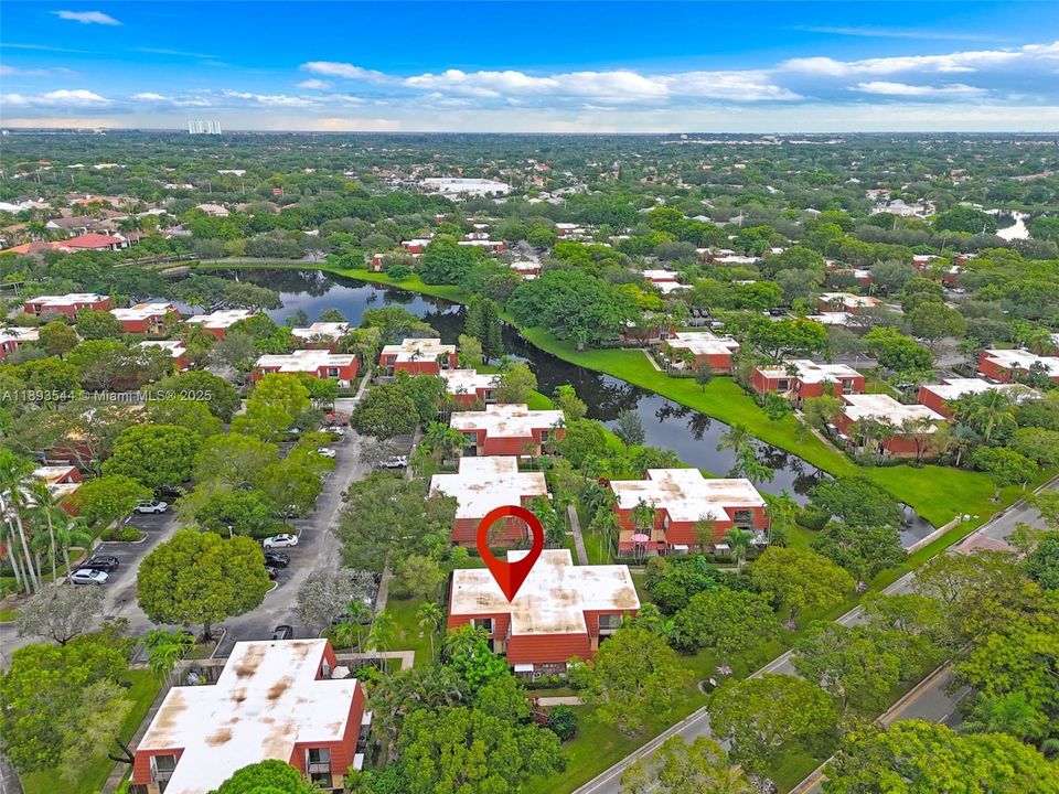 Recently Sold: $375,000 (2 beds, 2 baths, 1372 Square Feet)