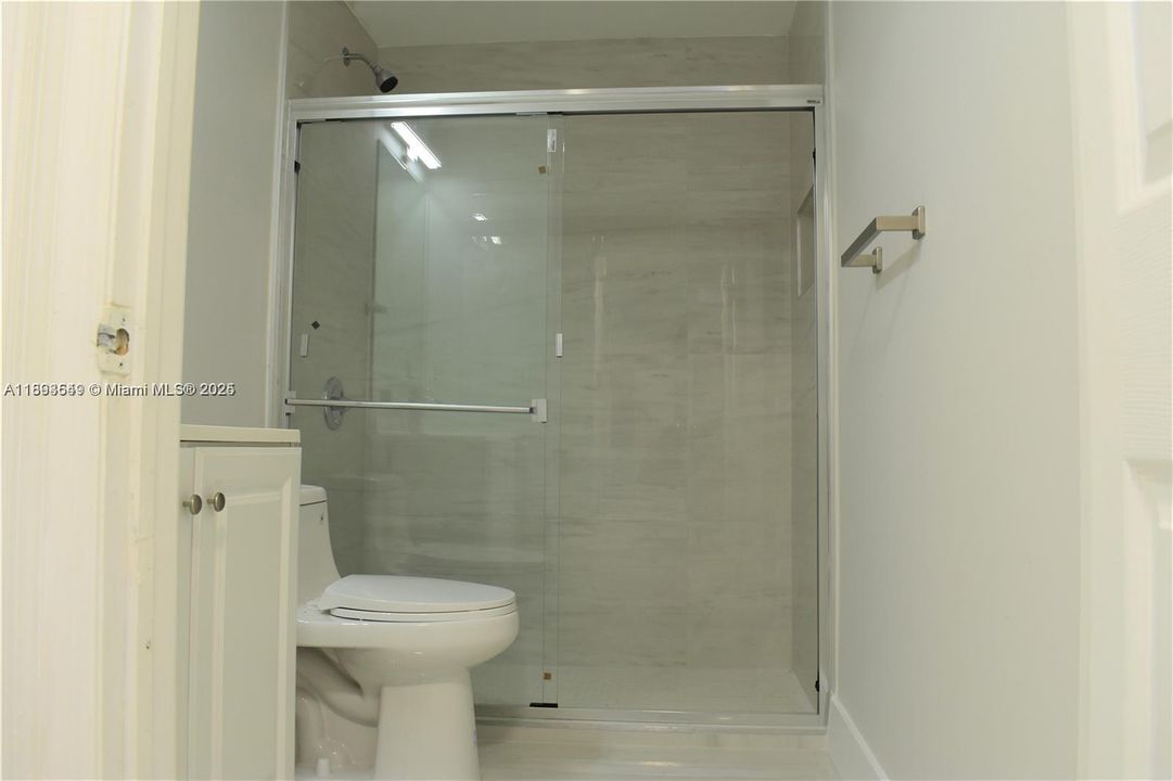 For Rent: $2,850 (3 beds, 2 baths, 1271 Square Feet)