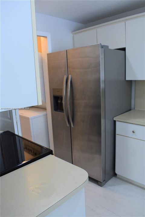 For Rent: $2,850 (3 beds, 2 baths, 1271 Square Feet)