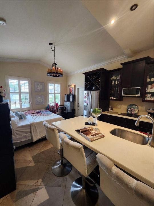 En Venta: $1,100,000 (5 camas, 5 baños, 3408 Pies cuadrados)