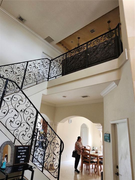 En Venta: $1,100,000 (5 camas, 5 baños, 3408 Pies cuadrados)