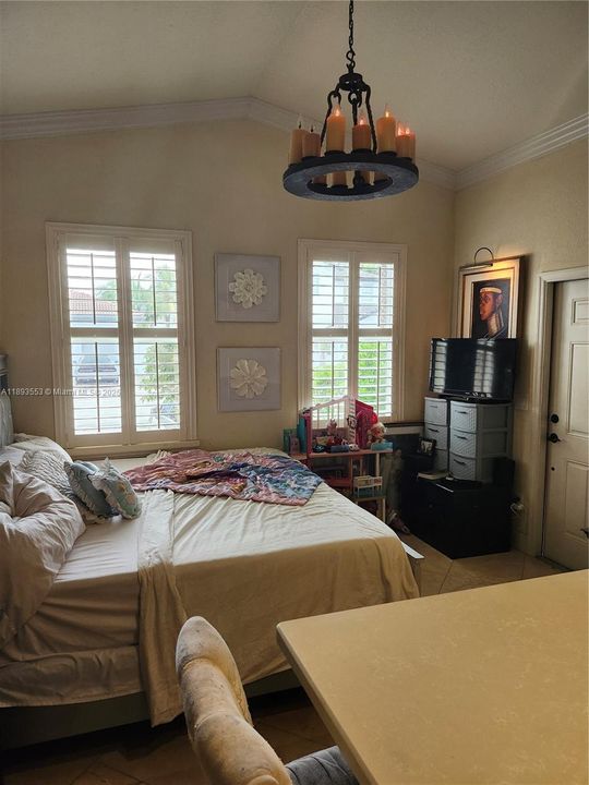 En Venta: $1,100,000 (5 camas, 5 baños, 3408 Pies cuadrados)