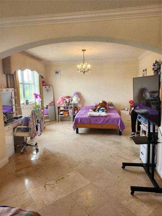 En Venta: $1,100,000 (5 camas, 5 baños, 3408 Pies cuadrados)