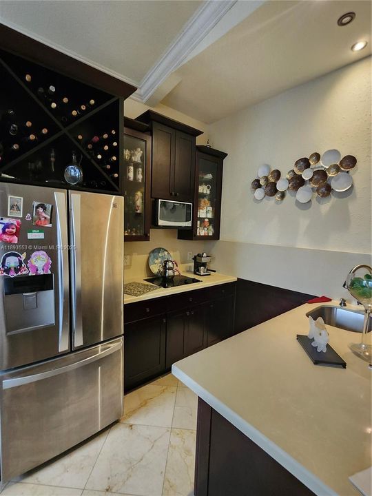 En Venta: $1,100,000 (5 camas, 5 baños, 3408 Pies cuadrados)