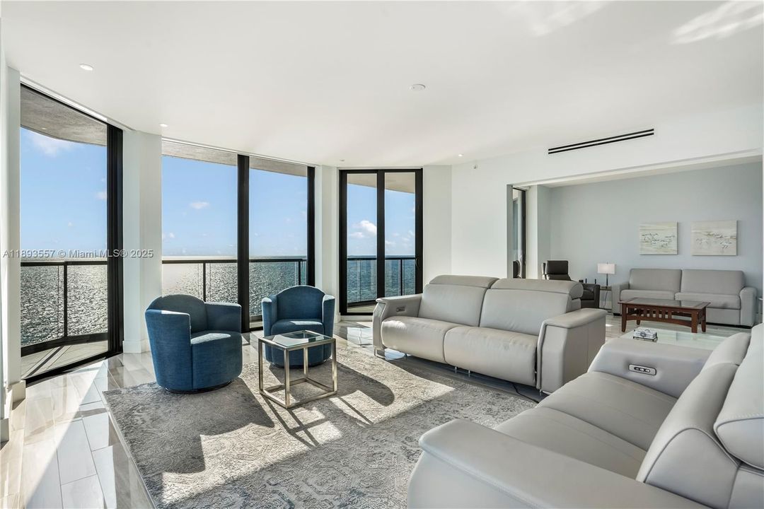 For Sale: $2,250,000 (2 beds, 2 baths, 2304 Square Feet)