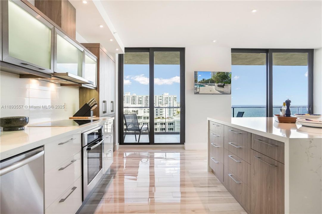 For Sale: $2,250,000 (2 beds, 2 baths, 2304 Square Feet)