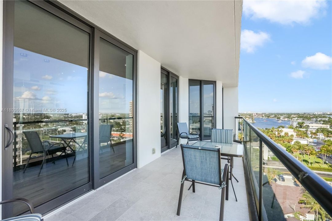 For Sale: $2,250,000 (2 beds, 2 baths, 2304 Square Feet)