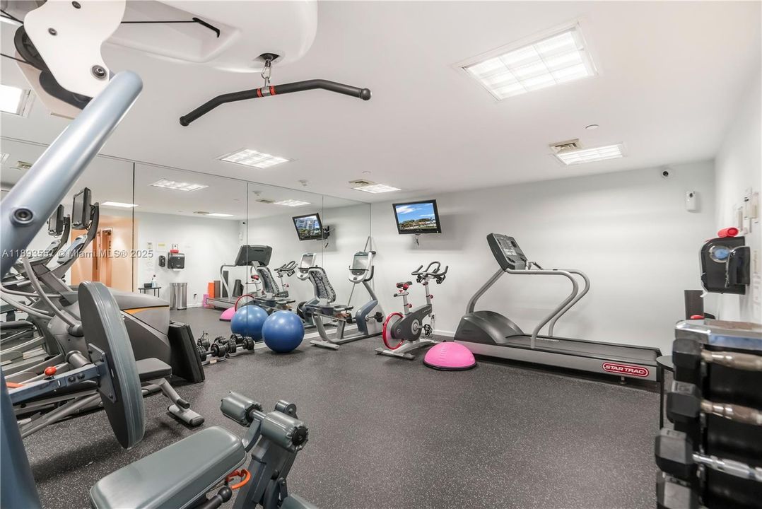 For Sale: $2,250,000 (2 beds, 2 baths, 2304 Square Feet)