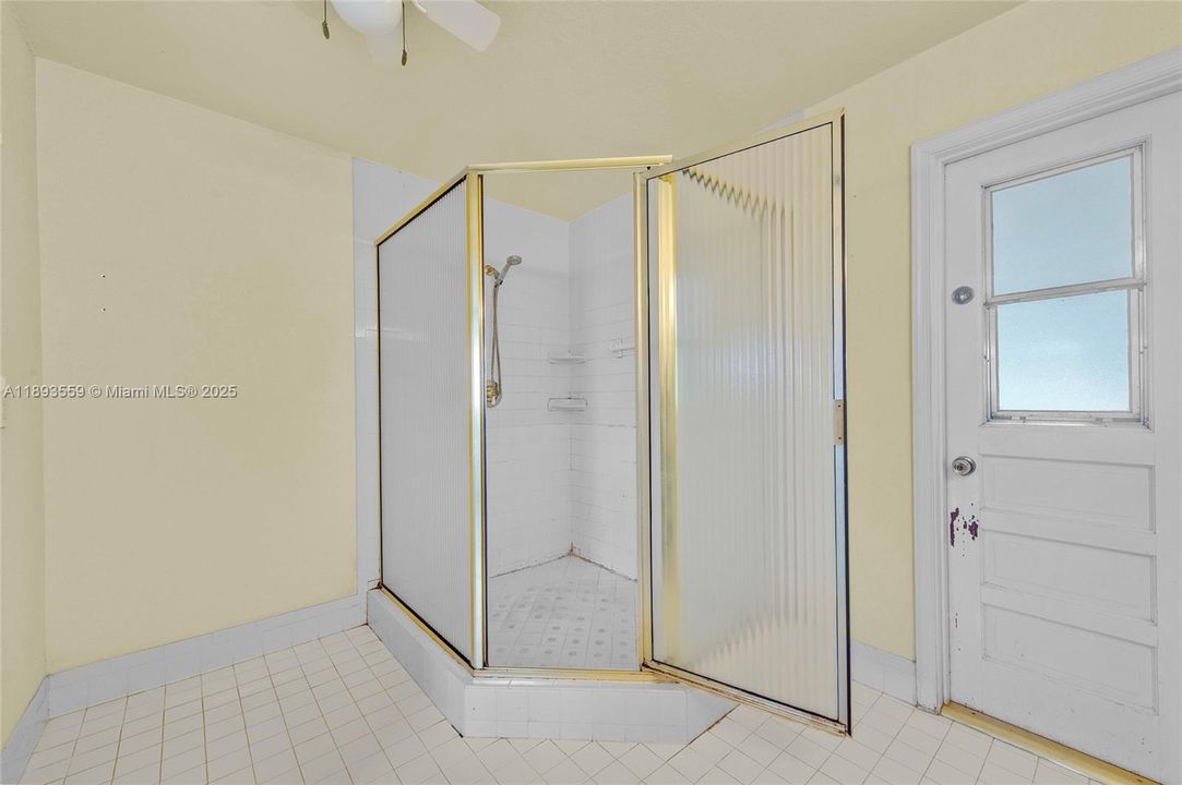 Recently Sold: $539,900 (4 beds, 2 baths, 1787 Square Feet)