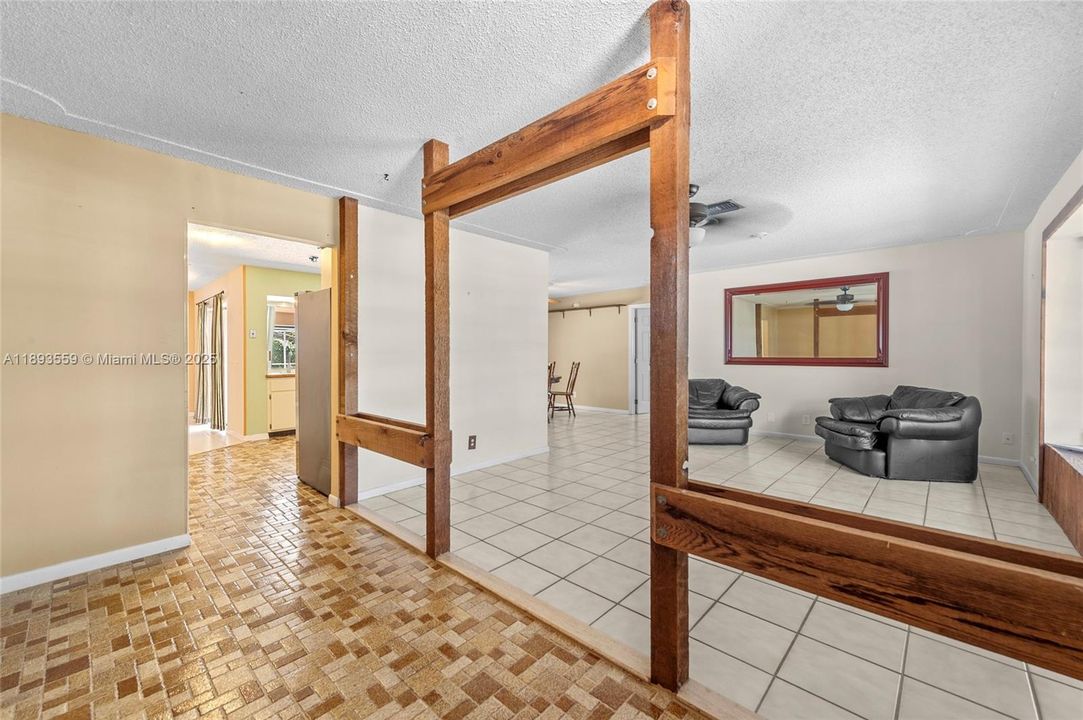 Recently Sold: $539,900 (4 beds, 2 baths, 1787 Square Feet)