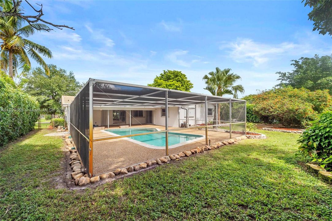 Recently Sold: $539,900 (4 beds, 2 baths, 1787 Square Feet)