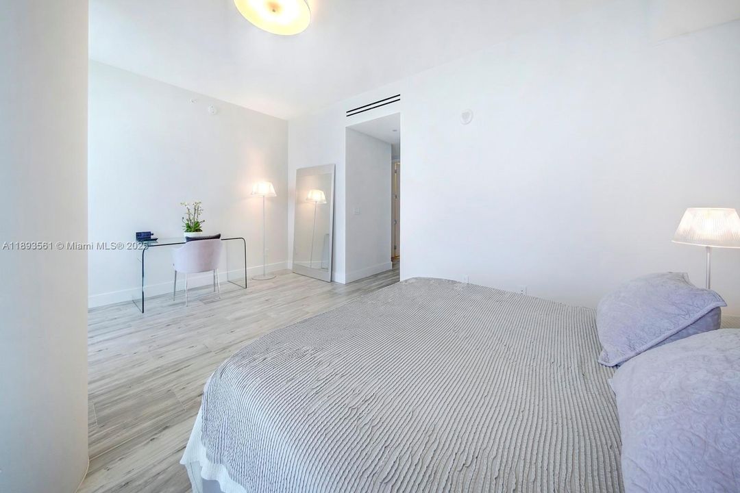 For Rent: $49,500 (3 beds, 4 baths, 3450 Square Feet)