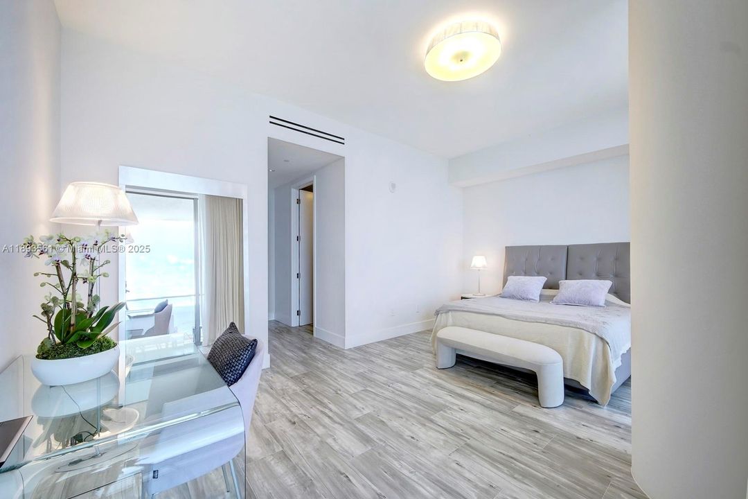 For Rent: $49,500 (3 beds, 4 baths, 3450 Square Feet)