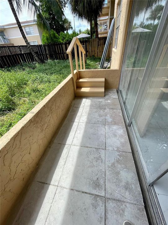 Active With Contract: $289,000 (2 beds, 2 baths, 1060 Square Feet)