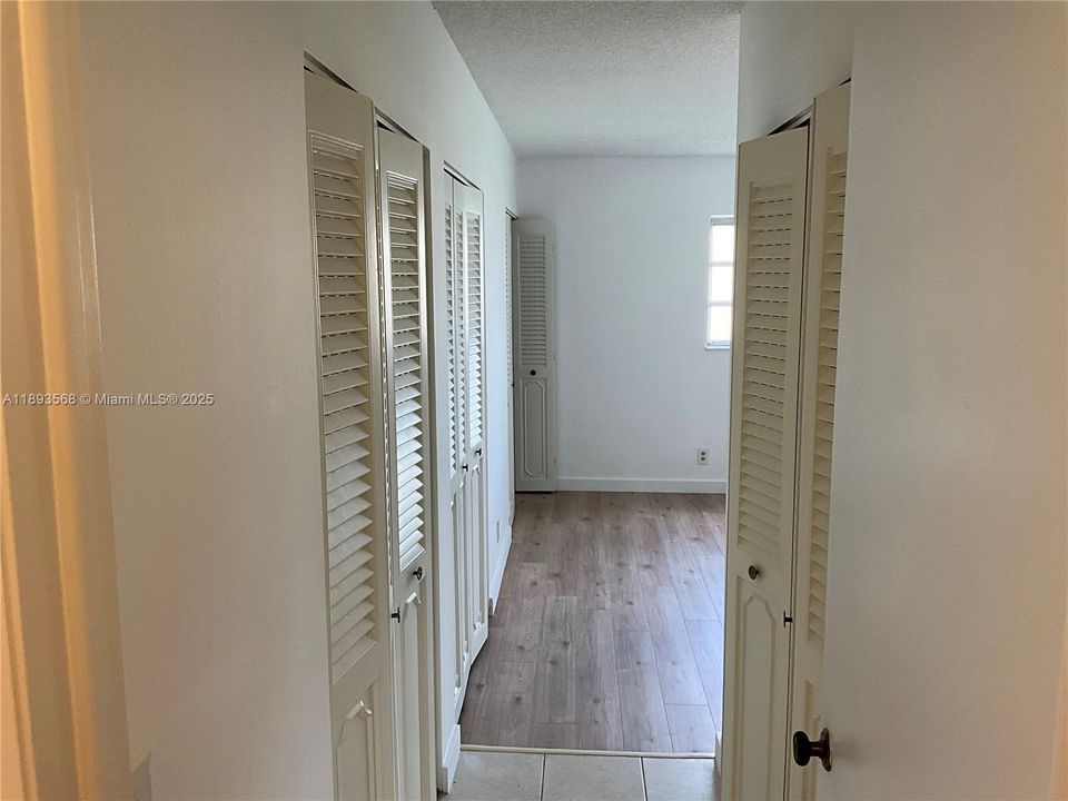 For Sale: $198,000 (2 beds, 2 baths, 1144 Square Feet)