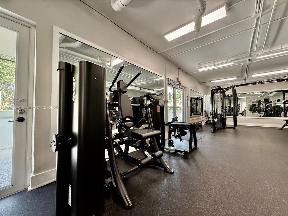 Recently Rented: $45,000 (6 beds, 7 baths, 6851 Square Feet)