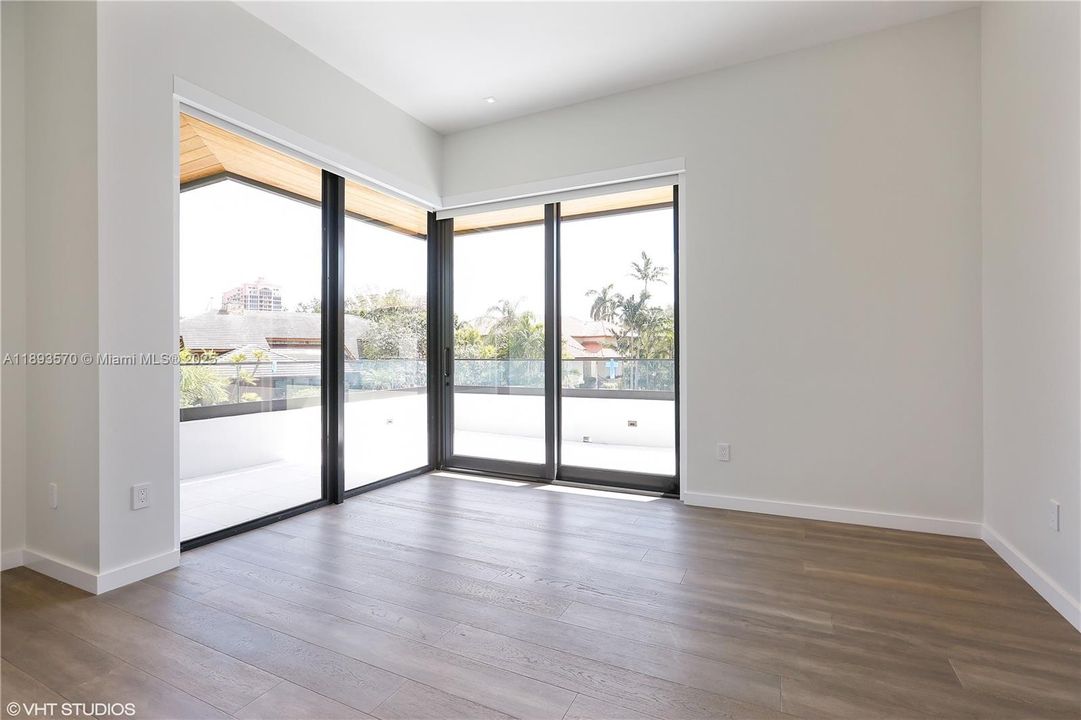 Recently Rented: $45,000 (6 beds, 7 baths, 6851 Square Feet)