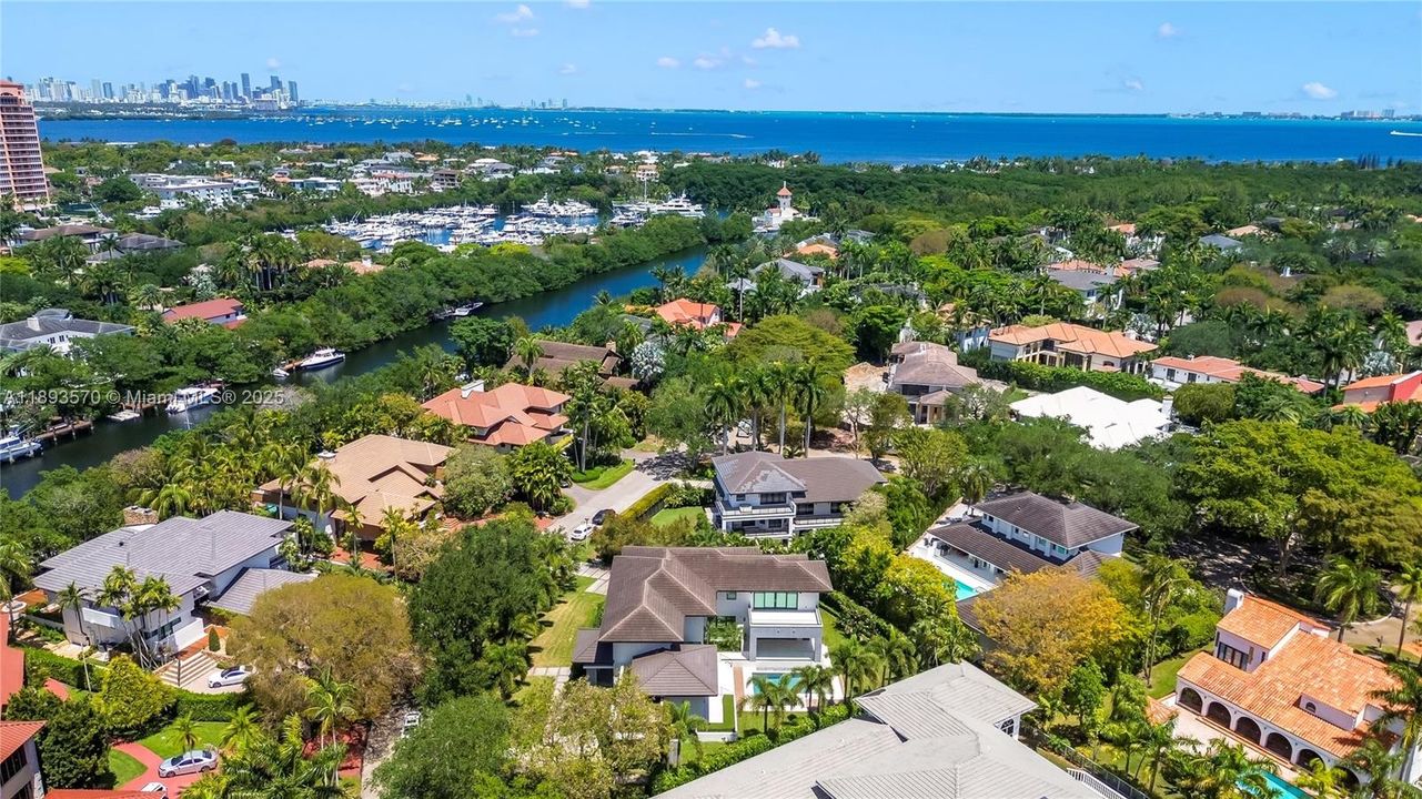 Recently Rented: $45,000 (6 beds, 7 baths, 6851 Square Feet)