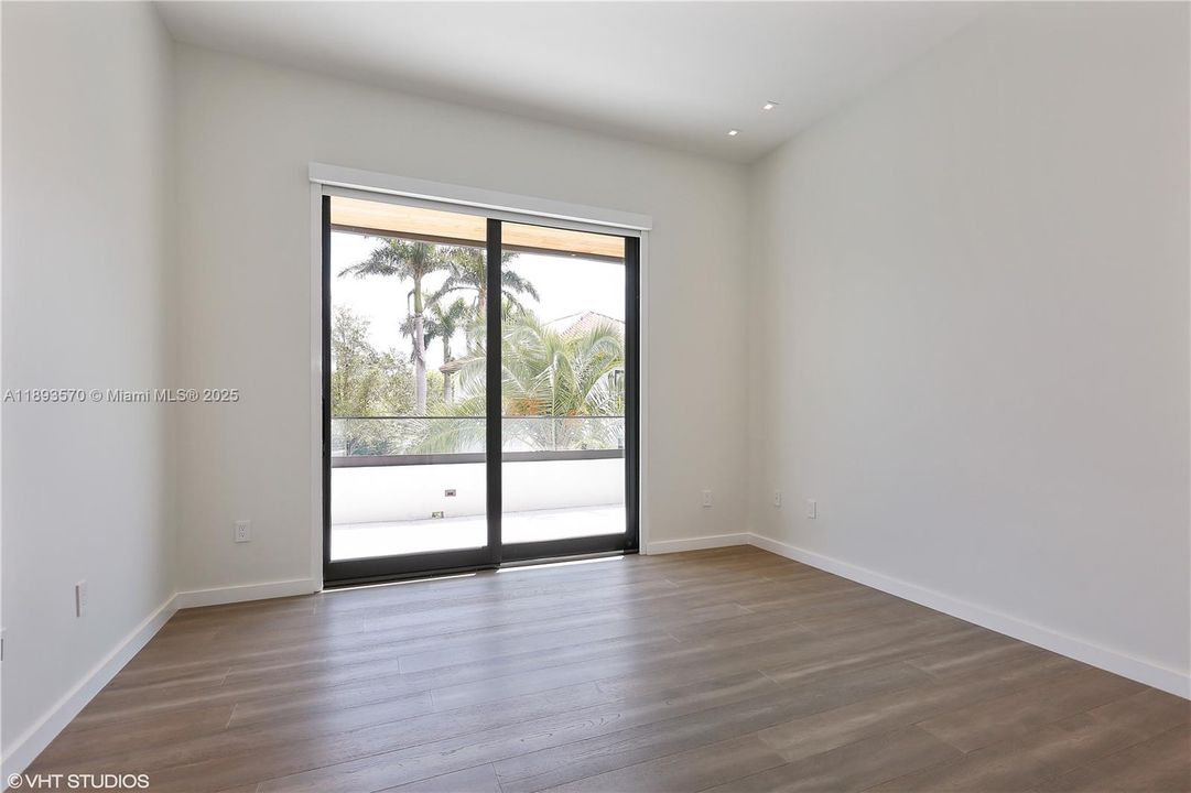 Recently Rented: $45,000 (6 beds, 7 baths, 6851 Square Feet)