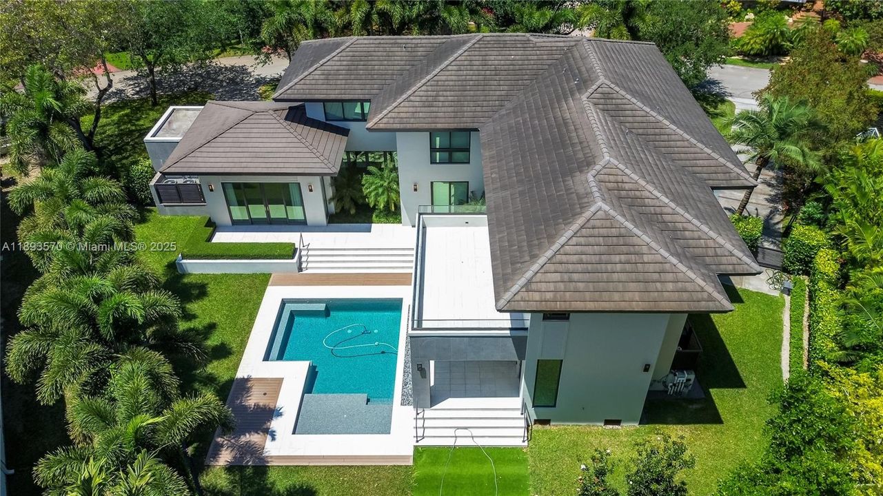 Recently Rented: $45,000 (6 beds, 7 baths, 6851 Square Feet)