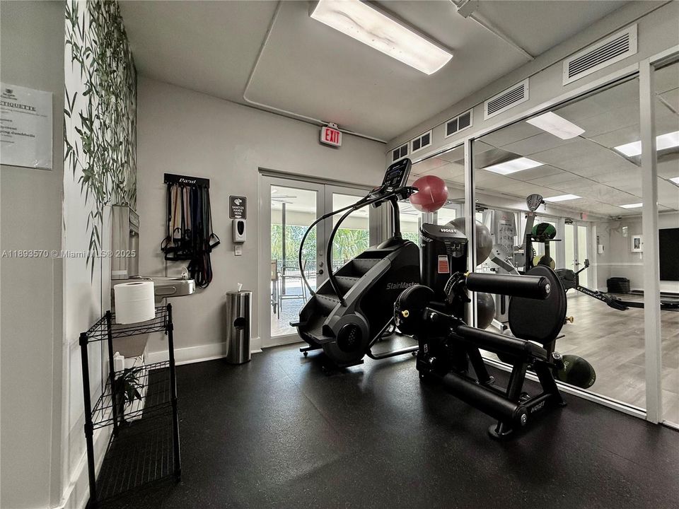 Recently Rented: $45,000 (6 beds, 7 baths, 6851 Square Feet)