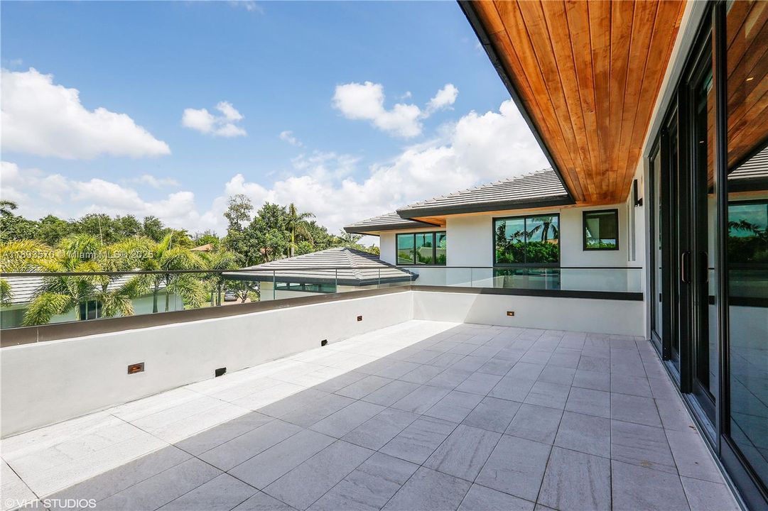 Recently Rented: $45,000 (6 beds, 7 baths, 6851 Square Feet)